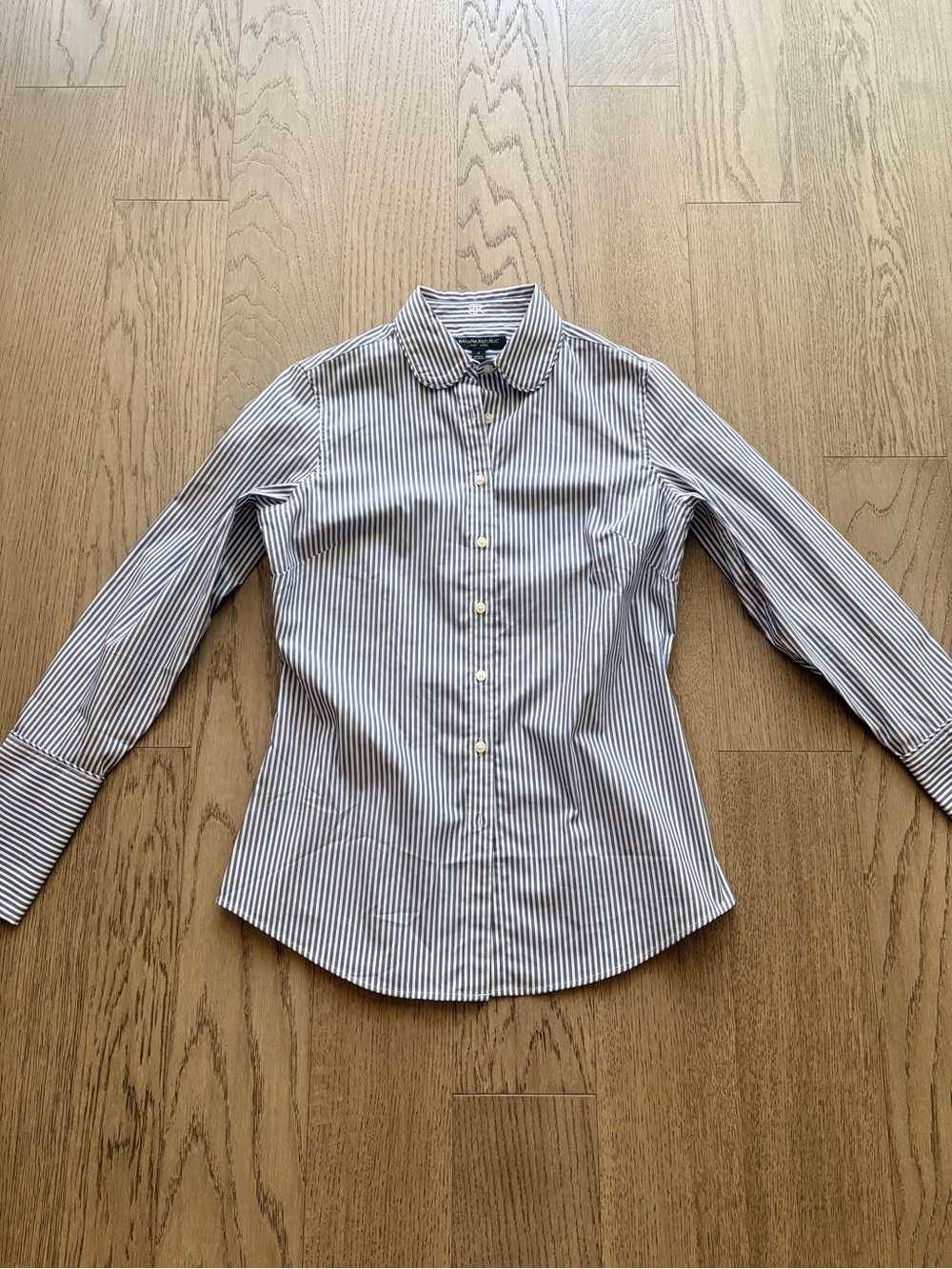 Banana Republic Button-Up Blouse